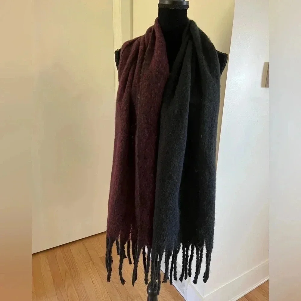 BP Nordstrom Women’s Black Burgundy Fringe Scarf OS NWT‎